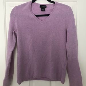 Lord and Taylor cashmere v neck sweater